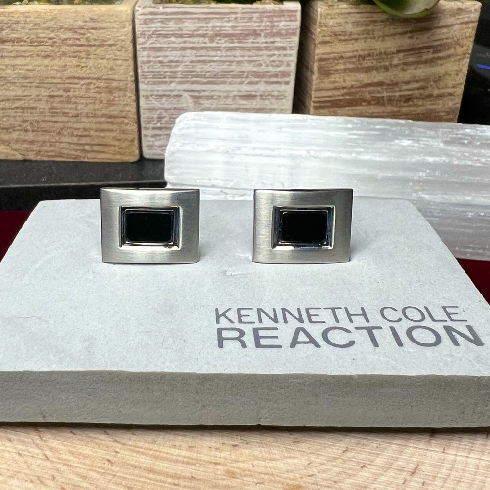 Kenneth Cole Reaction Cufflinks 🖤✨